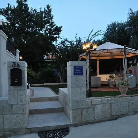 Villa Sime & Cvita *