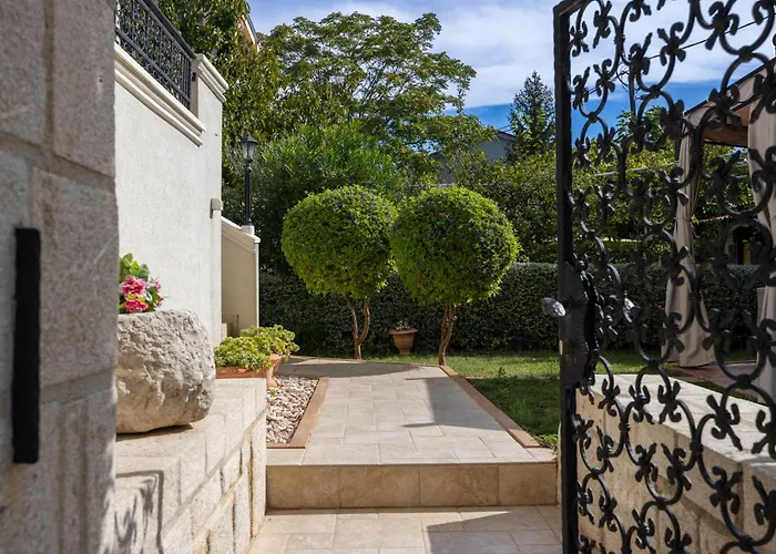 Villa Sime & Cvita *